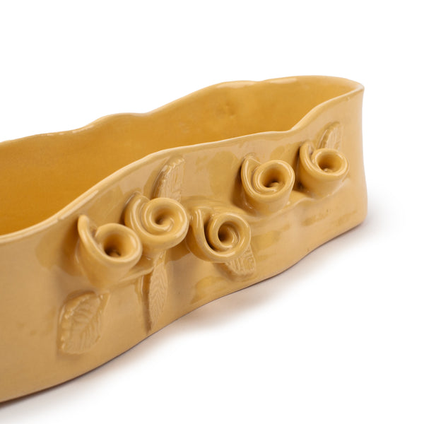 Roses Crafted Oval Bowl <br>
Pastel Yellow <br>
(Ø 42 x H 7) cm