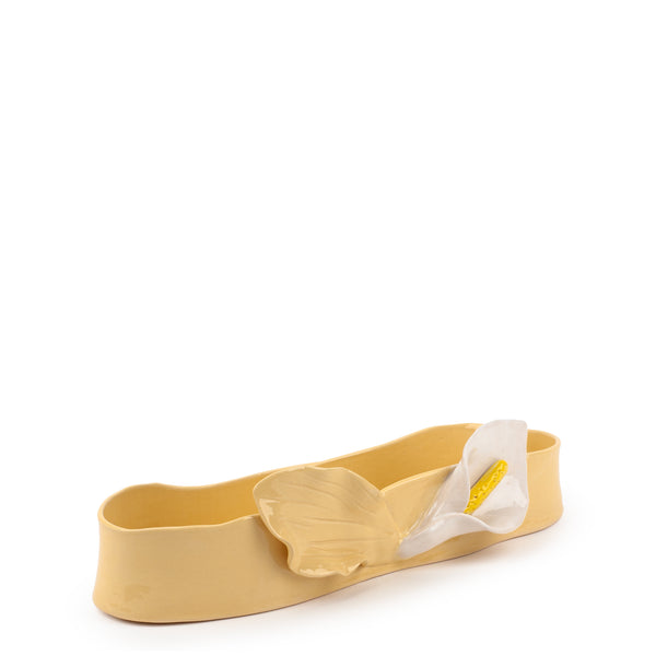 Lilies Oval Bowl <br>
Pastel Yellow <br>
(L 42 x H 10) cm