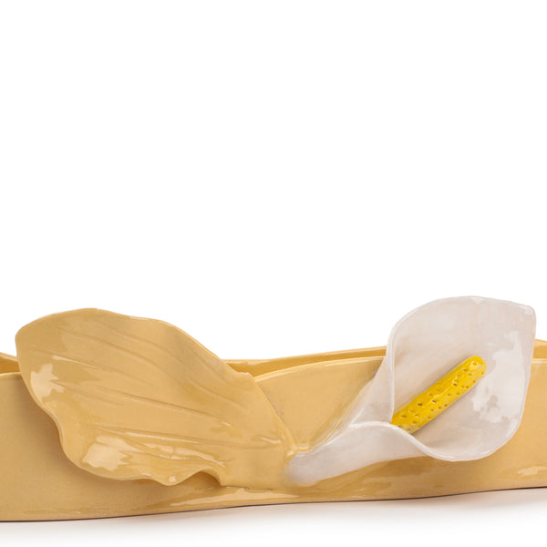 Lilies Oval Bowl <br>
Pastel Yellow <br>
(L 42 x H 10) cm