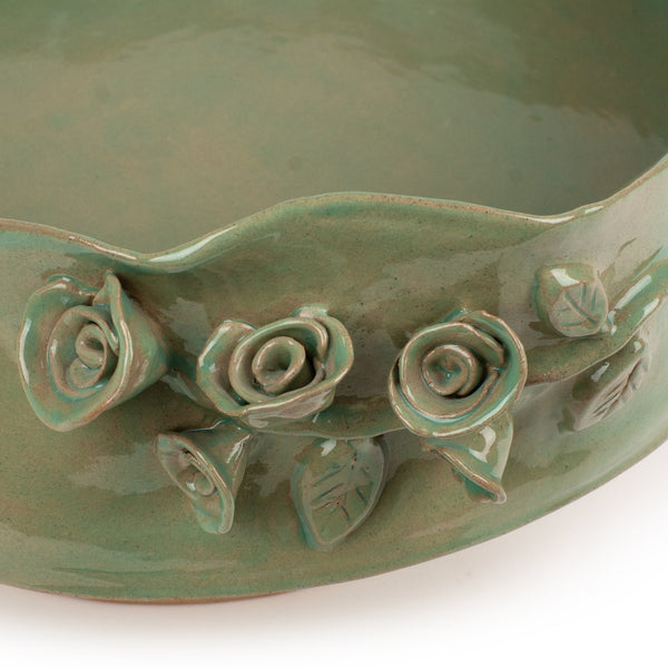 Roses Crafted Dish on Stand <br> Sage Green <br> (Ø 38 x H 20) cm