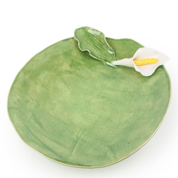 Lilies Flat Dish on Stand <br> Moss Green <br> (Ø 40 x H 10) cm