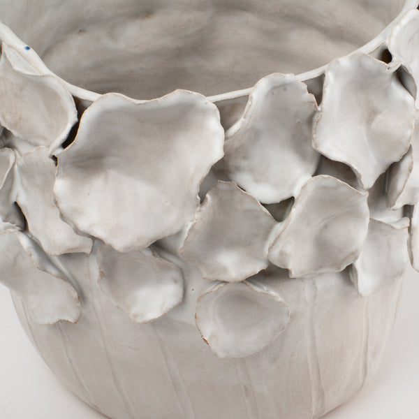 Flower Crafted Round Vase <br> 
Off White
<br> (Ø 20 x H 21) cm
