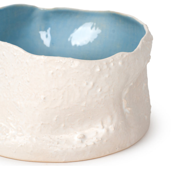 Rough Round Dish <br> White / Pastel Blue <br> (Ø 25 x H 13) cm