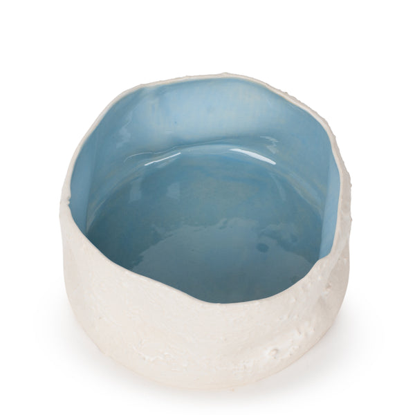 Rough Round Dish <br> White / Pastel Blue <br> (Ø 25 x H 13) cm