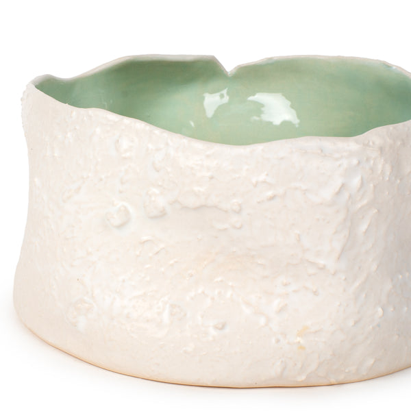 Rough Round Dish <br> White / Pastel Green <br> (Ø 25 x H 13) cm