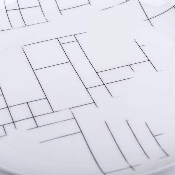 Maze Plate
 <br> (Ø 27 x H 2.5) cm <br> 
Set of 2