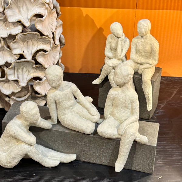 Sitting People on Base
<br> (L 31 x W 15 x H 20) cm
