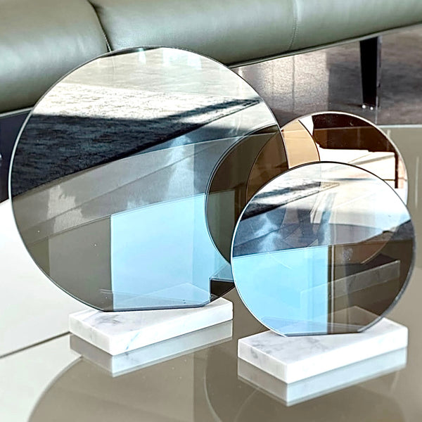 Pleine Lune Posée <br>
Grey / White