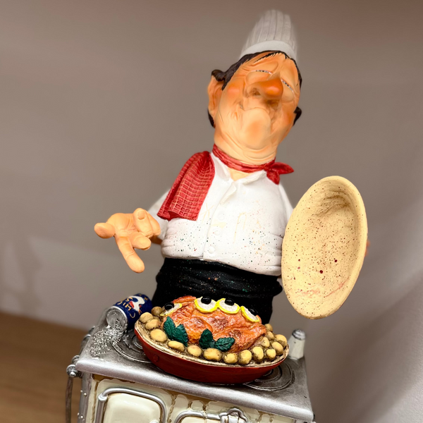 The Master Chef <br> (L 20 x H 38) cm