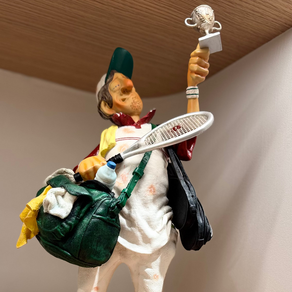 The Tennis Player <br> (L 20 x H 44) cm