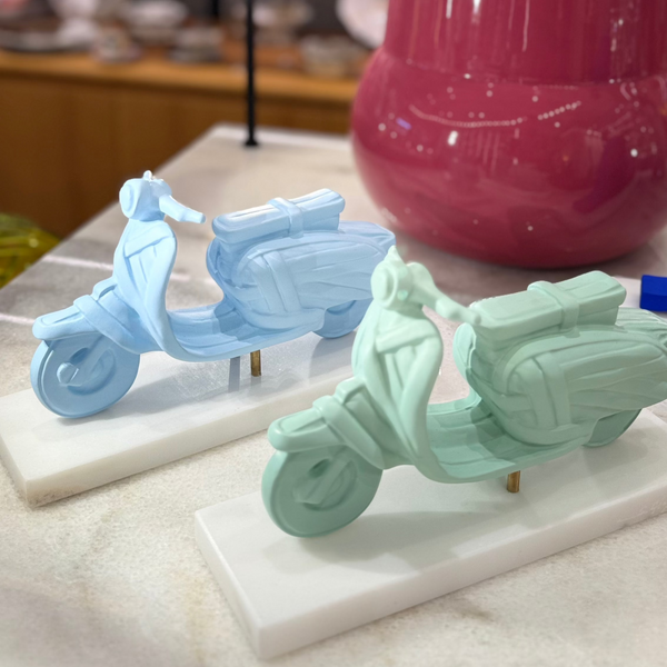 Lambretta <br> 
Baby Blue
<br> (D 12 x W 34 x H 19) cm