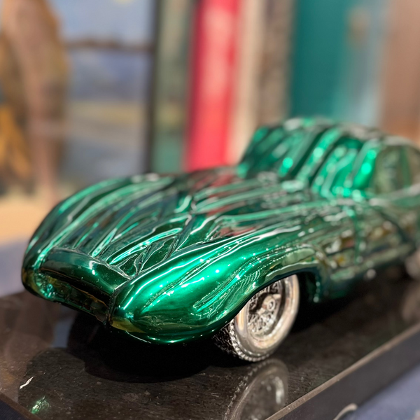Jaguar <br> 
Nickel Green
<br> (D 13 x W 30 x H 9) cm