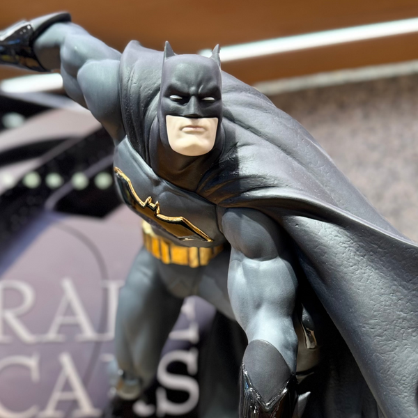 Batman Sculpture <br> Limited Edition <br> (L 34 x W 44 x H 43) cm