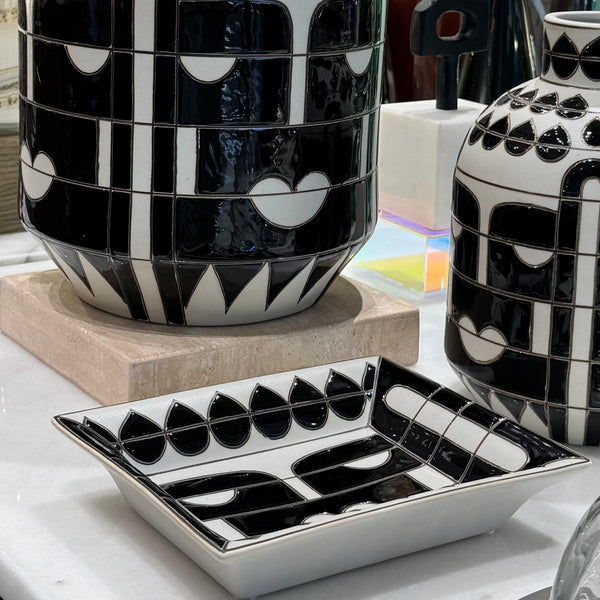 Krugersdorp Ashtray<br> (L 20 x W 16 x H 4) cm