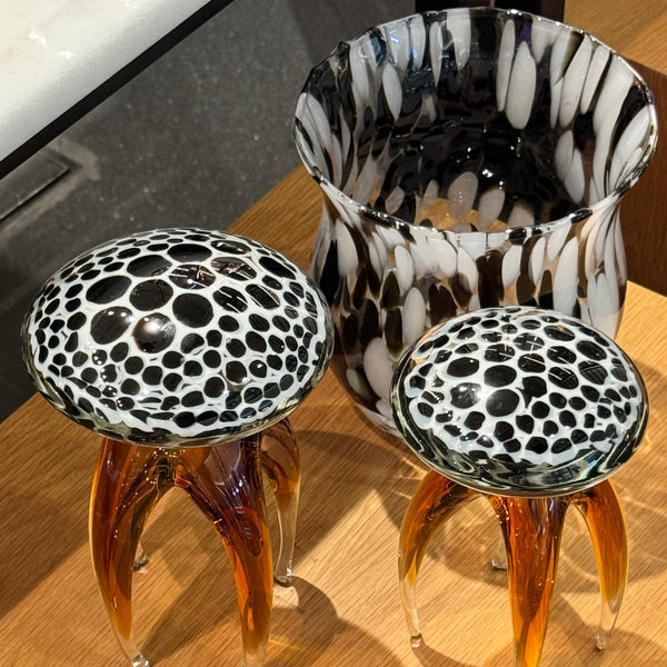 Jellyfish Decorative Ornament <br>
White / Black / Brown <br>
Set of 2