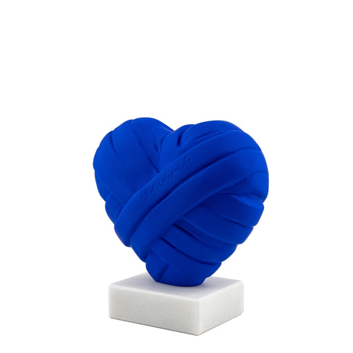 Love Me <br> 
Blue
<br> (D 12 x W 23 x H 22) cm