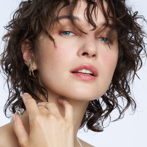 Lily Earrings <br>
Light Gold