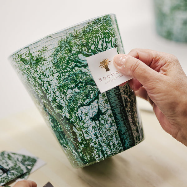 Sacred Trees Touba Candle <br>
Verbena, Lavender, Cedarwood
<br> (H 35) cm