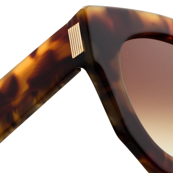 The Swirl <br> Tortoise Frame <br> Gradient Brown Lenses