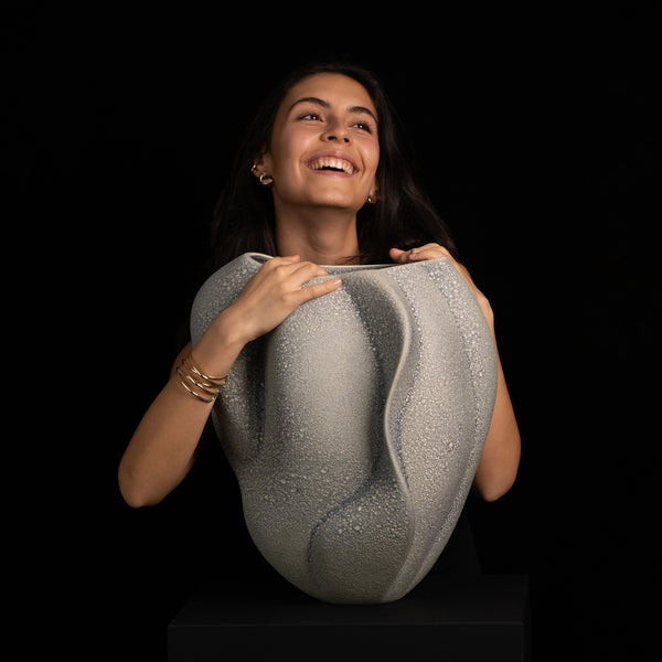 The Embrace Vase <br> 
Volcanic Grey
<br> (L 31 x W 38.5 x H 43) cm