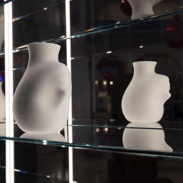 Head Upside Down Vase <br> White <br> (L 20 x W 15 x H 25) cm