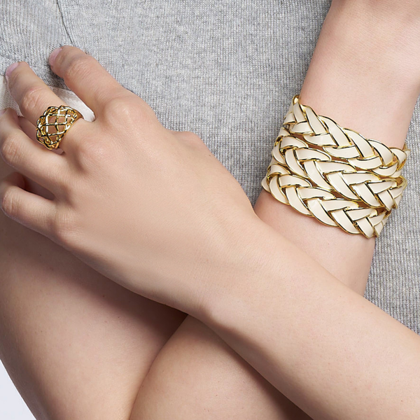 Venus Thin Cuff<br> White Sand