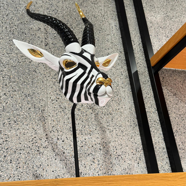 Antelope Mask Sculpture <br> 
(L 18 x W 39 x H 57) cm