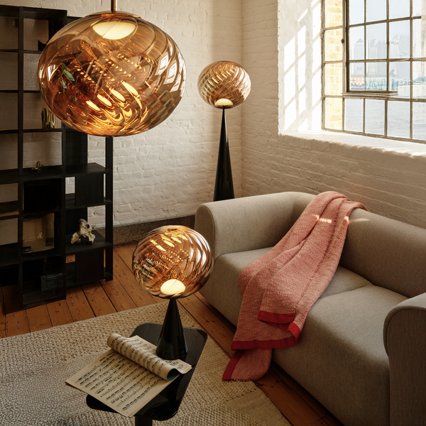 Whirl Cone Fat Table Lamp <br> Gold / Black <br> (L 30 x W 30 x H 47) cm