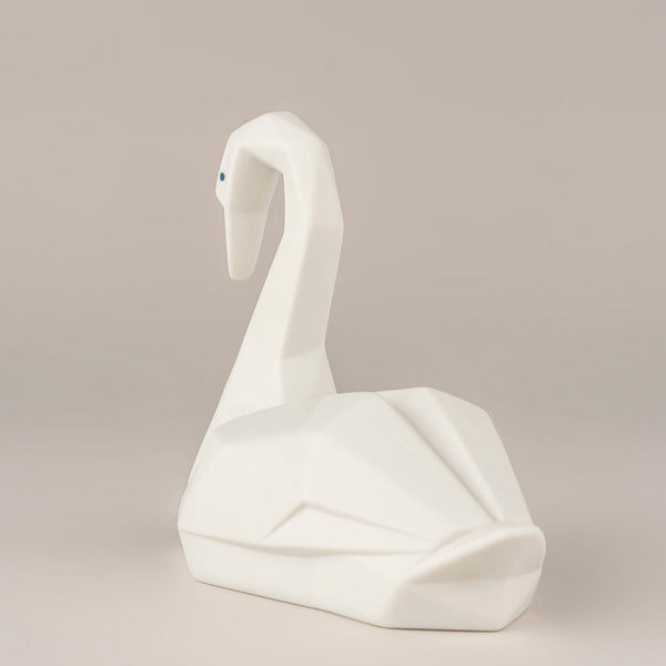Swan Figurine <br> (L 8 x W 14 x H 12) cm