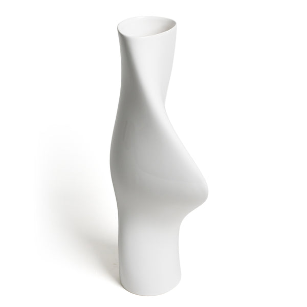 The Elegy Vase <br> 
Glacier White
<br> (L 15.5 x W 28 x H 57) cm