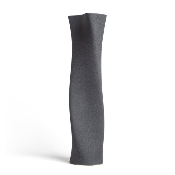 The Grace Vase <br> 
Cosmic Black
<br> (L 14 x W 20.5 x H 58) cm
