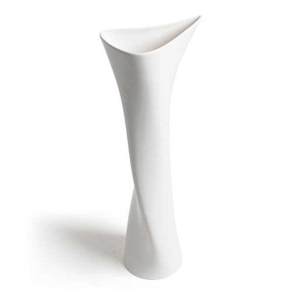 The Grace Vase <br> 
Glacier White
<br> (L 14 x W 20.5 x H 58) cm