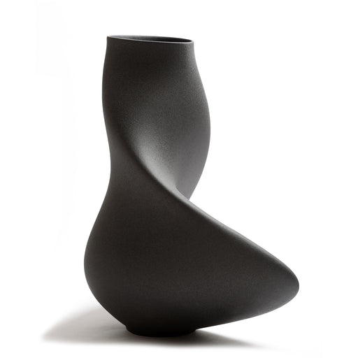 The Magnificat Vase <br> 
Cosmic Black
<br> (L 31 x W 55.5 x H 58) cm