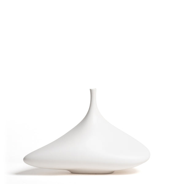 The Reverie Vase <br> 
Pearl White
<br> (L 27 x W 44 x H 29.5) cm