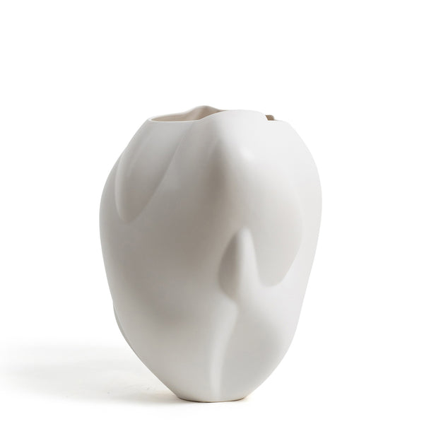 The Embrace Vase <br> 
Pearl White
<br> (L 31 x W 38.5 x H 43) cm