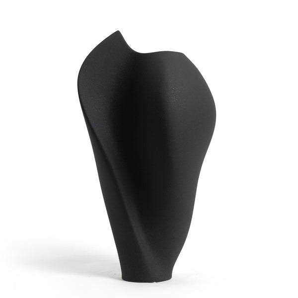 The Promise Vase <br> 
Cosmic Black
<br> (L 26.5 x W 33 x H 57) cm