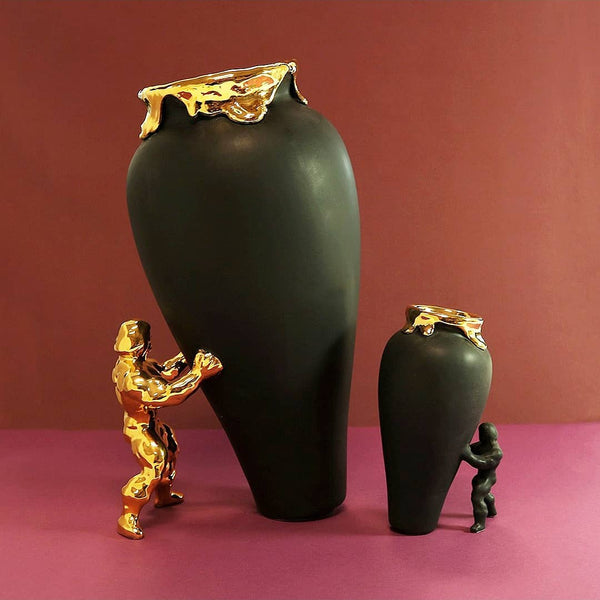 My Superhero Vase <br> Matte Black and 24 Carats Gold <br> (H 15) cm