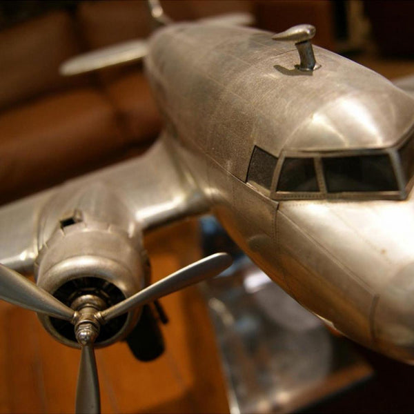 Dakota DC-3 <br> (L 98 x H 17) cm