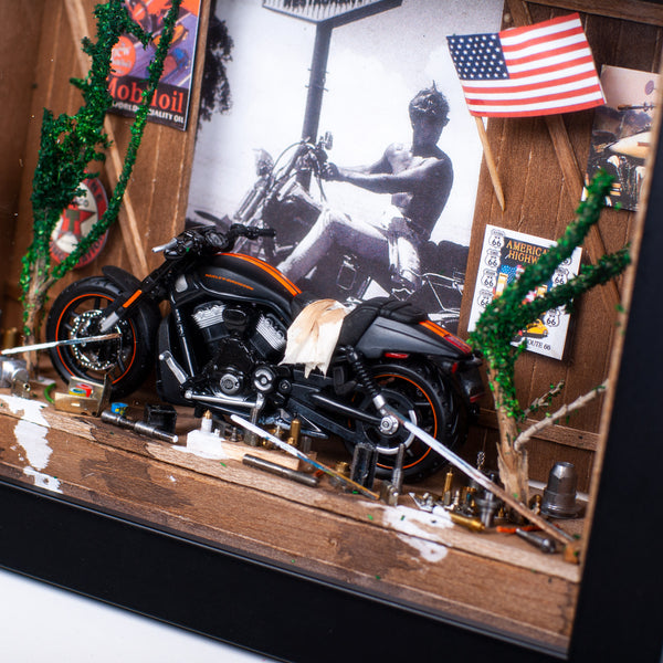 Harley Route <br> Art Box <br> (L 27.5 x H 21.5) cm