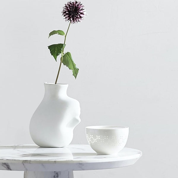 Head Upside Down Vase <br> White <br> (L 20 x W 15 x H 25) cm