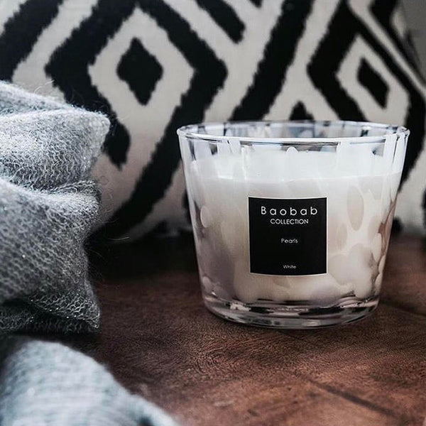 Pearls White Candle<br> Musk and Jasmine <br> (H 8) cm