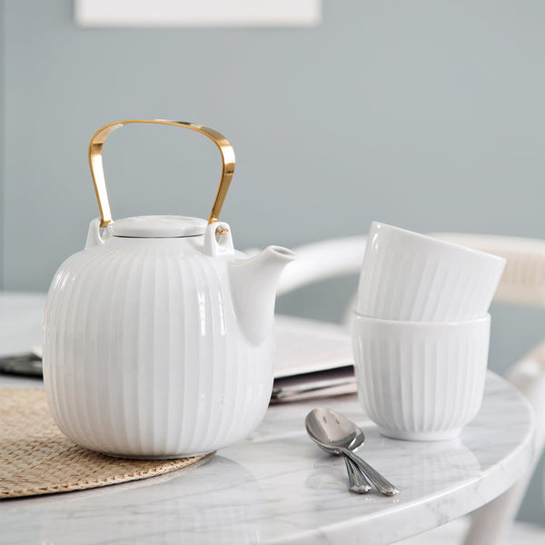 Hammershøi Teapot <br> White <br> 1.2 Liters