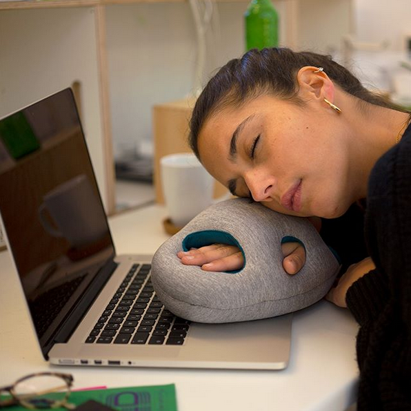 Ostrich online travel pillow