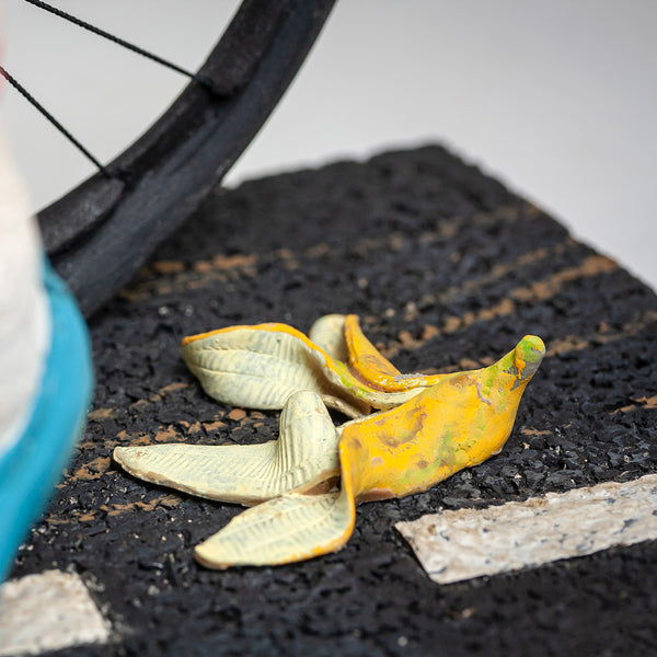 The Cyclist <br> (L 37 x H 38) cm