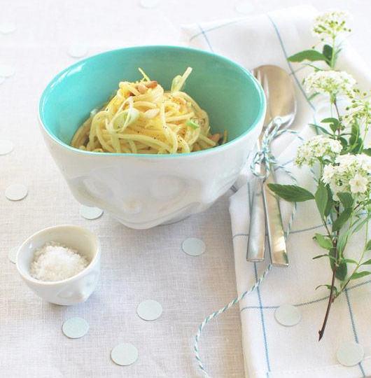 White / Jade Bowl <br> Happy <br> 500 ml